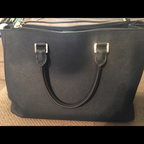 Navy blue Michael Kors Sutton Safiano purse - Picture 2 of 6